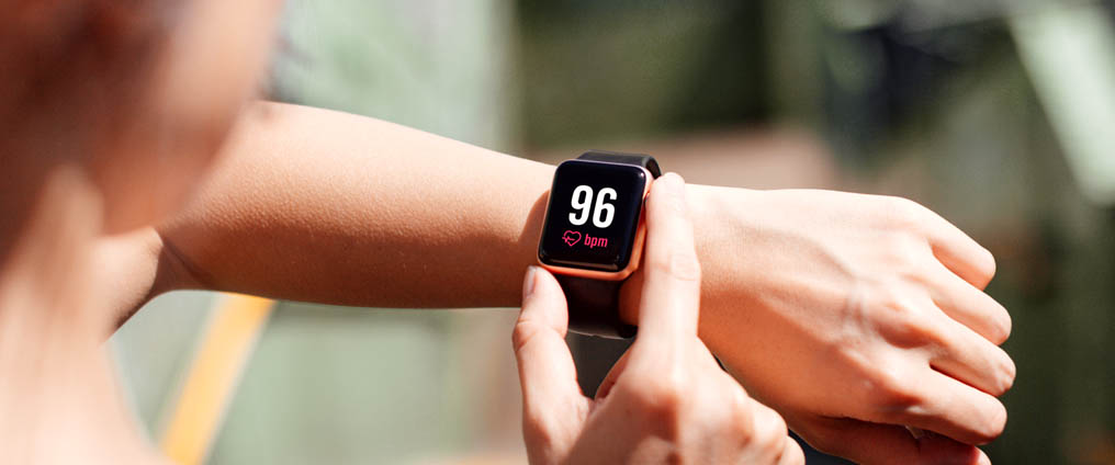 Smartwatch mit Gesundheitsdaten.