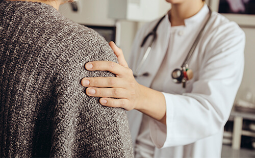 Gespräch beim Arzt.