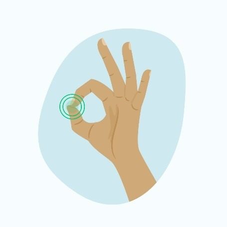 Man sieht eine Hand, die Fingerübungen macht. 