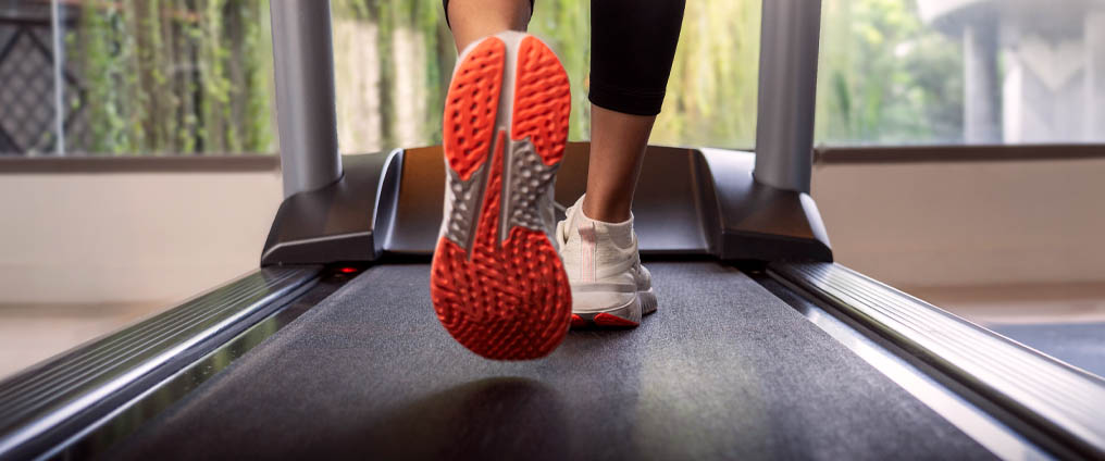Walken oder joggen auf dem Laufband