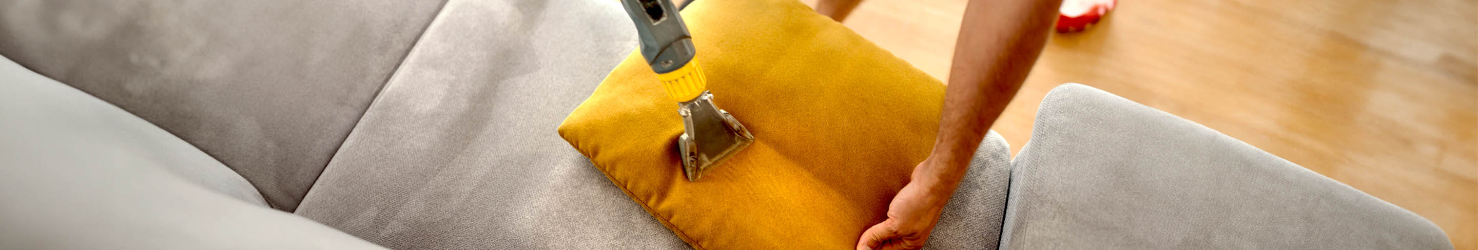 Infotext zum Thema Polster reinigen