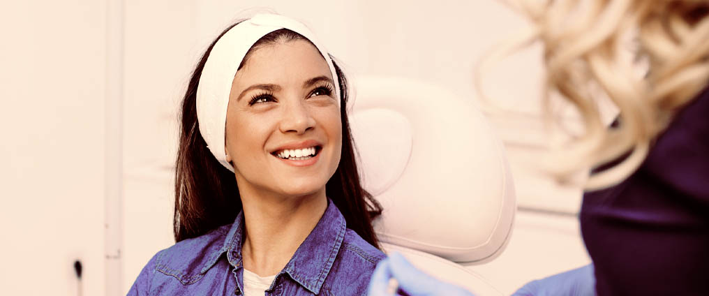 Microneedling – kleine Nadelstiche gegen Falten und Narben