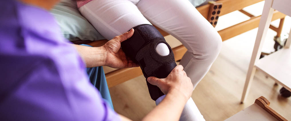 Knieorthese – Das Knie stabilisieren und mobilisieren