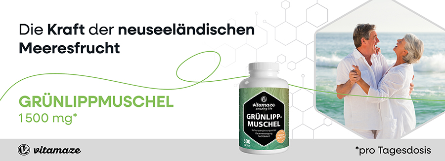 Paar tanzt am Strand. Flasche mit Etikett: GRÜNLIPPMUSCHEL, 1500 mg*. Text: Die Kraft der neuseeländischen Meeresfrucht. Marke: vitamaze amazing life.