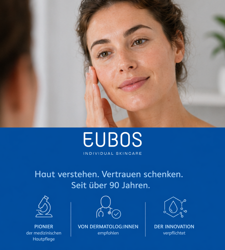 EUBOS. Frau berührt Gesicht. Blau Hintergrund. Haut verstehen. Vertrauen schenken. Seit über 90 Jahren.