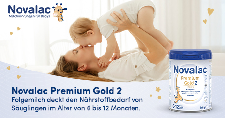 Mutter und Baby küssen sich, neben einer Dose Novalac Premium Gold 2. Dose mit blauem Deckel.