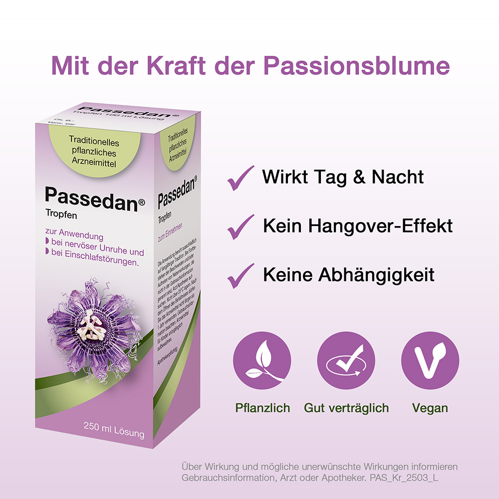 Braune Glasflasche mit Passedan® Tropfen. Weißes Etikett mit Produktnamen und Inhaltsangaben. Weißer Verschluss.