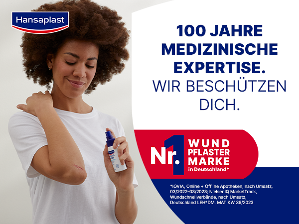 Frau hält eine Flasche Wundspray. Text: 100 Jahre medizinische Expertise. Wir beschützen dich. Nr. 1 Wundpflaster Marke in Deutschland.
